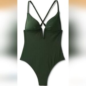 Shade & Shore Ribbed Plunge Front V-Wire One Piece Swimsuit in Dark Green